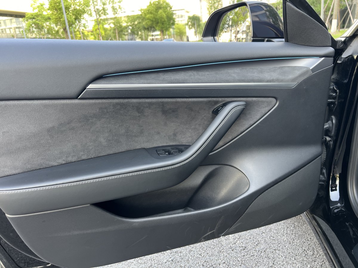 特斯拉 Model 3  2021款 改款 標準續(xù)航后驅(qū)升級版圖片
