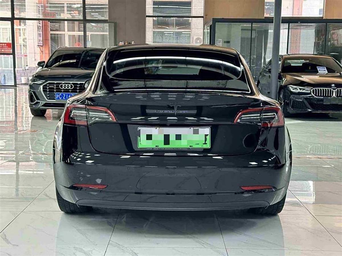 特斯拉 Model Y  2021款 改款 標(biāo)準(zhǔn)續(xù)航后驅(qū)升級(jí)版圖片