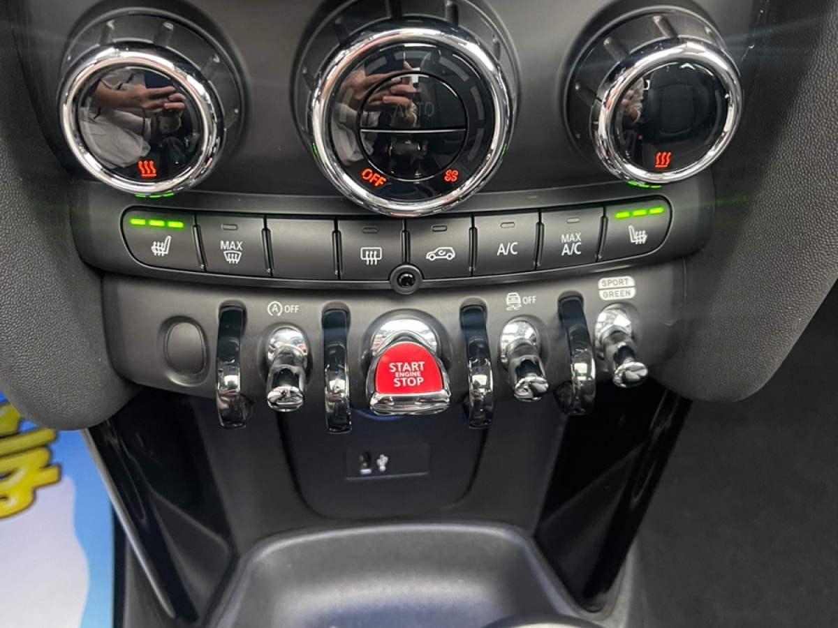 MINI MINI  2021款 2.0T COOPER S 經(jīng)典派 五門版圖片