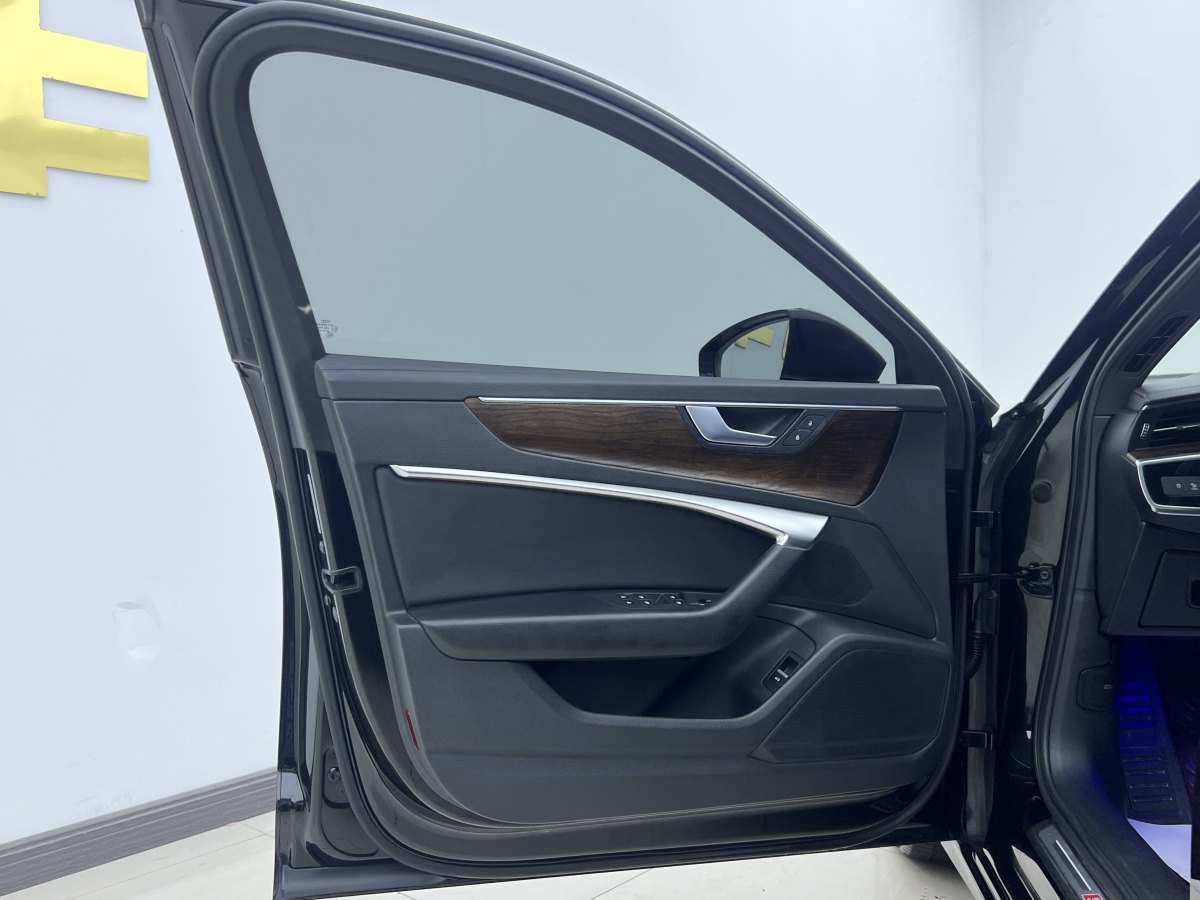 奧迪 奧迪A6L  2021款 45 TFSI 臻選動(dòng)感型圖片