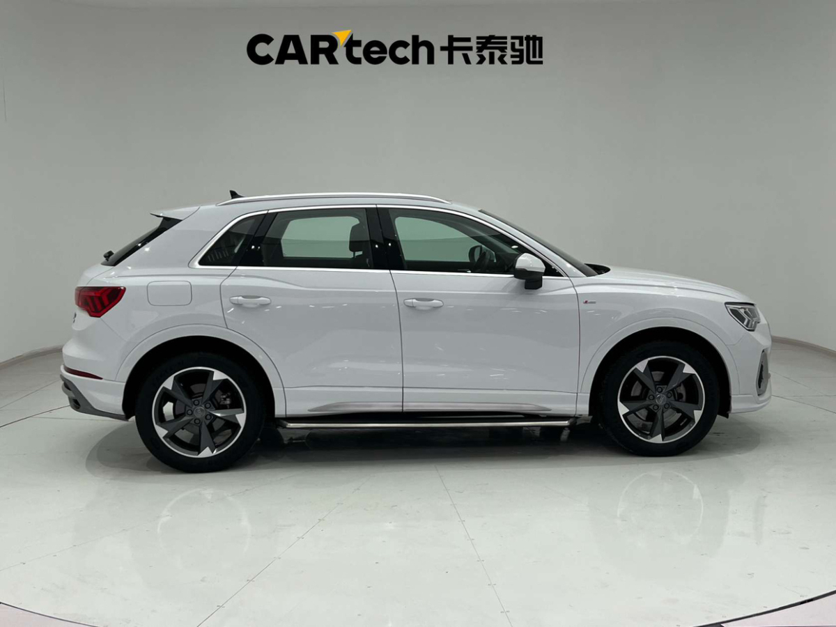 奧迪 奧迪Q3  2020款 35 TFSI 時(shí)尚動(dòng)感型圖片