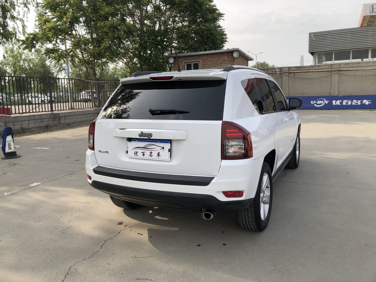 Jeep 指南者  2013款 2.0L 兩驅(qū)運動版圖片