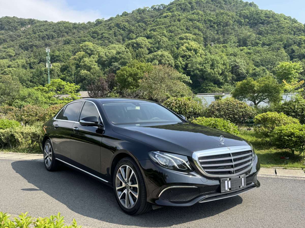 奔馳 奔馳E級(jí)  2019款 改款 E 300 L 時(shí)尚型圖片