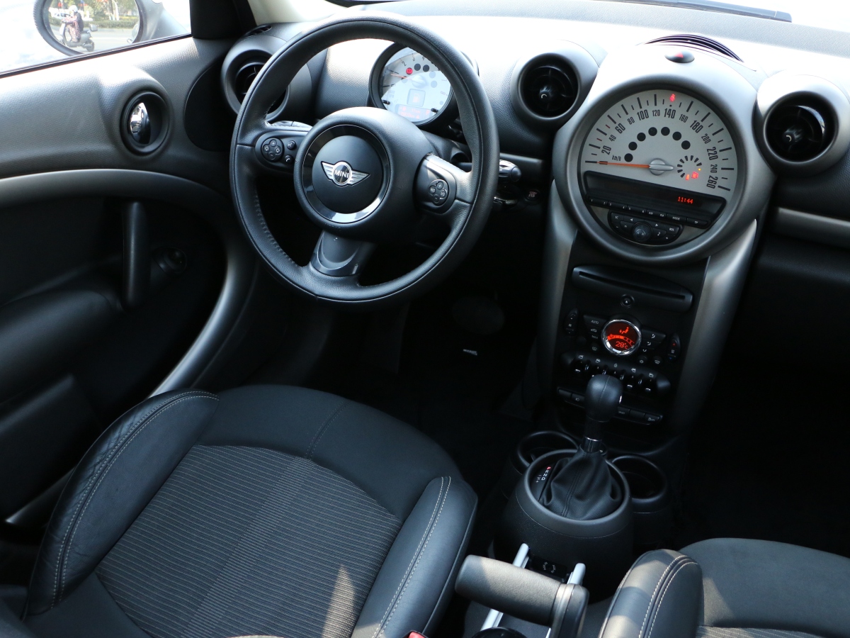 MINI COUNTRYMAN  2011款 1.6L COOPER Fun圖片