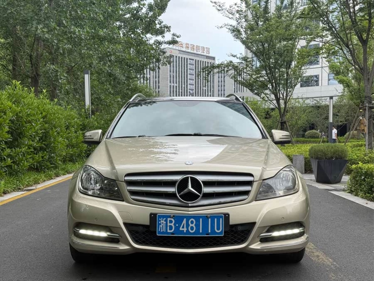 奔馳 奔馳C級  2011款 C 200 時尚旅行版圖片