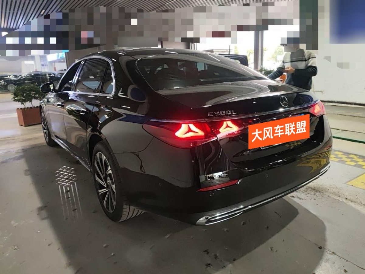 奔馳 奔馳E級(jí)  2019款 改款 E 300 L 豪華型圖片