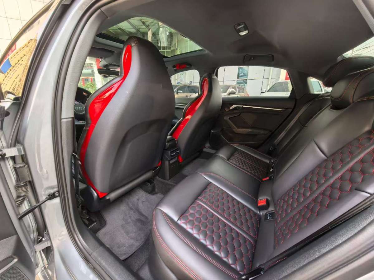 奧迪 奧迪A3  2023款 A3L Limousine 35 TFSI 時(shí)尚運(yùn)動(dòng)型圖片