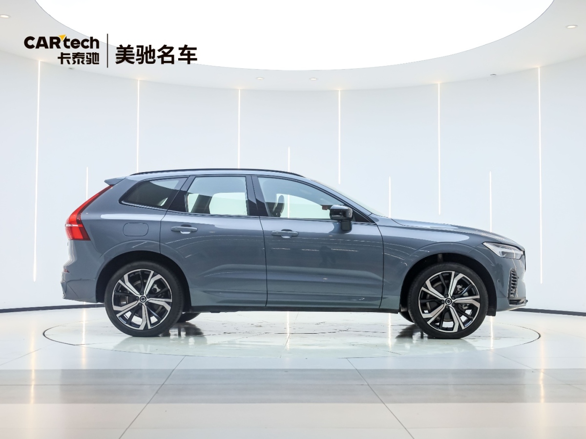 沃尔沃 XC60新能源  2023款 T8 插电混动 长续航四驱智远运动版图片