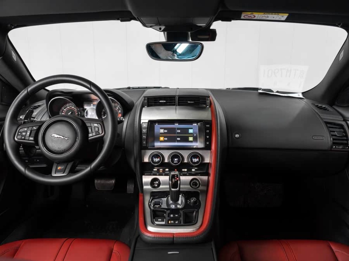 捷豹 F-TYPE  2016款 3.0T 硬頂版圖片