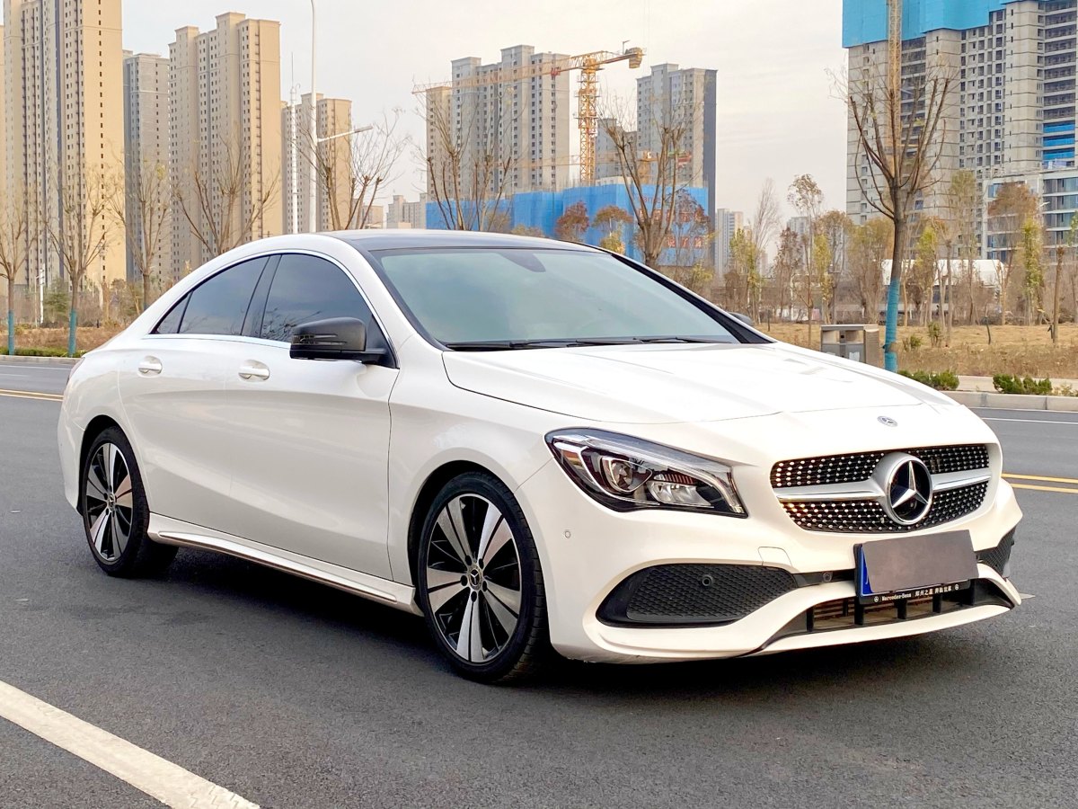 奔馳 奔馳CLA級(jí)  2019款 CLA 200 時(shí)尚型圖片