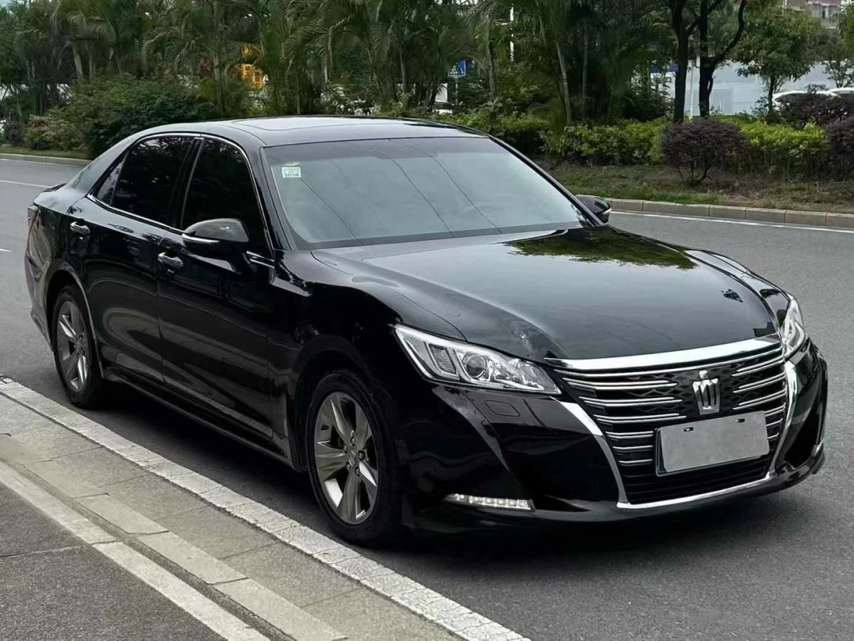 豐田 皇冠 圖片