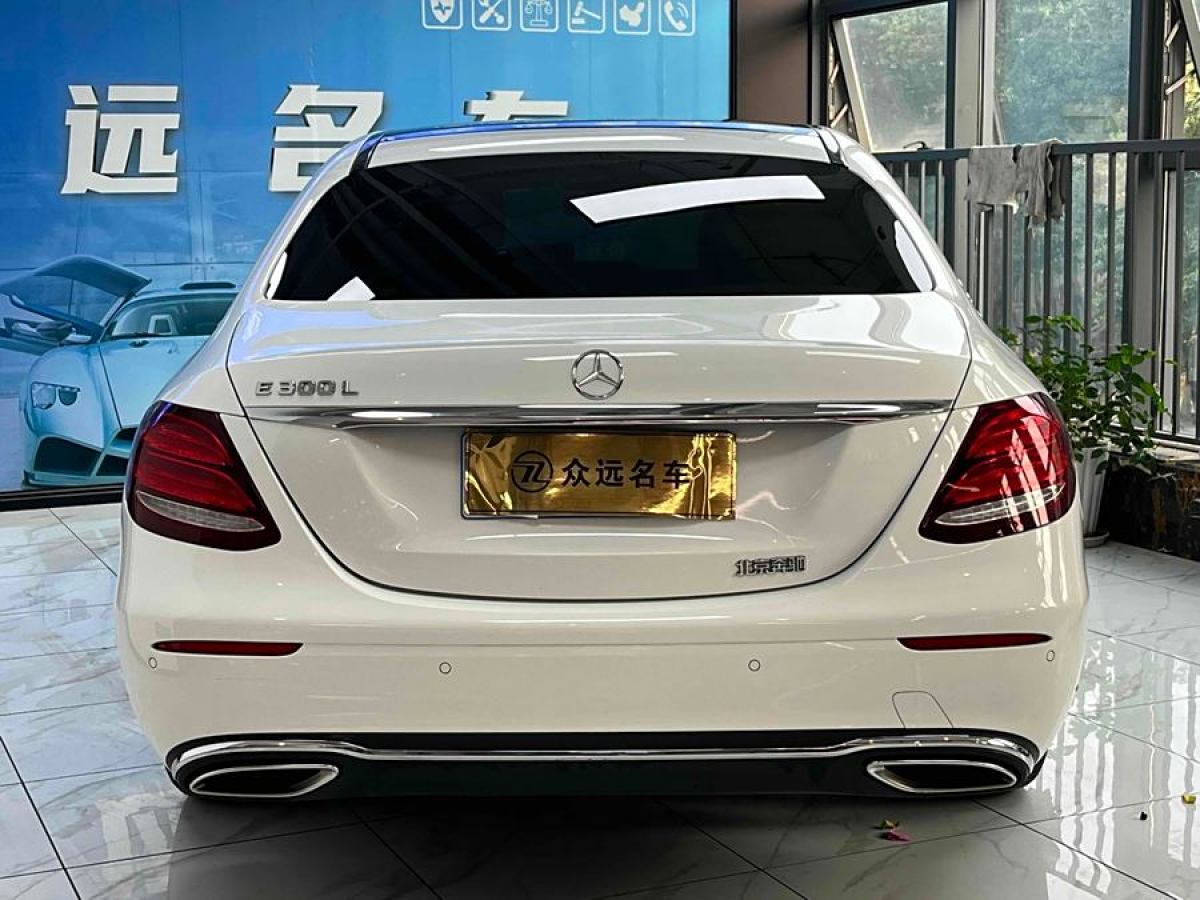 奔馳 奔馳E級  2019款 改款 E 300 L 豪華型圖片