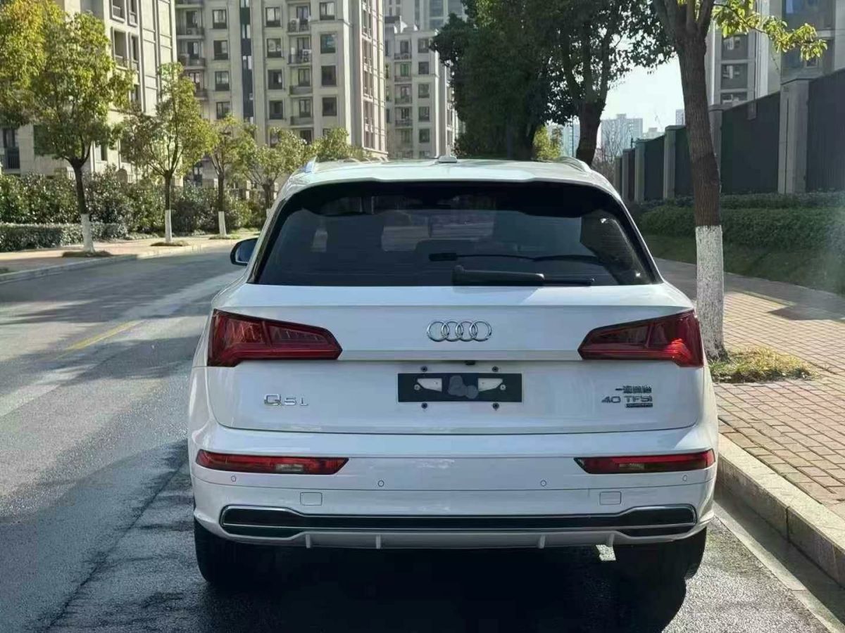 奧迪 奧迪Q3  2019款  35 TFSI 時尚動感型圖片