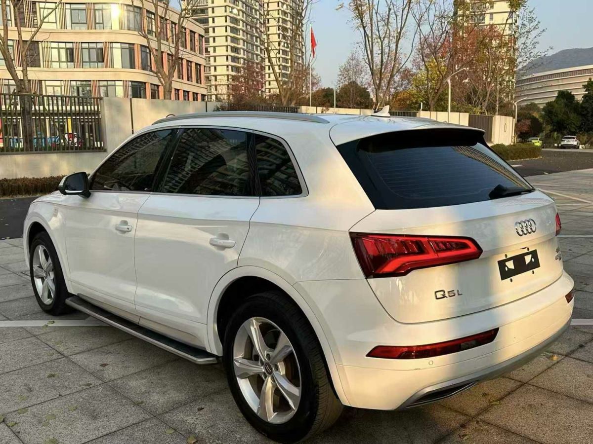 奧迪 奧迪Q3  2019款  35 TFSI 時尚動感型圖片