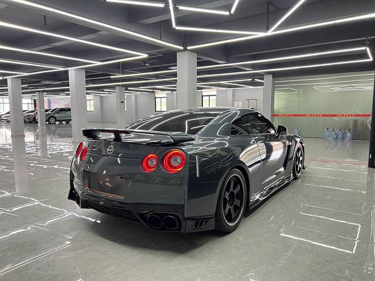 日產(chǎn) GT-R  2013款 3.8T Premium Edition圖片