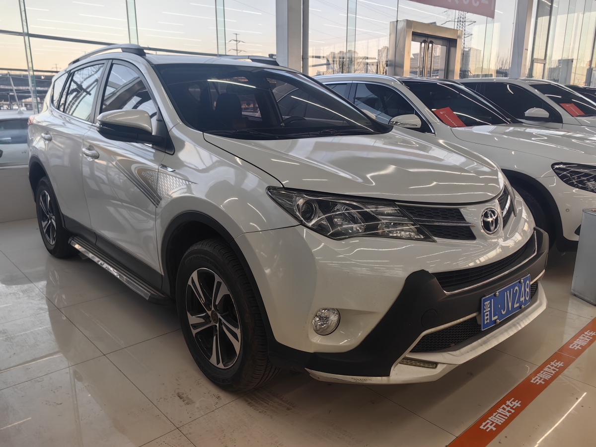 豐田 RAV4  2018款 榮放 2.0L CVT兩驅(qū)風(fēng)尚版圖片