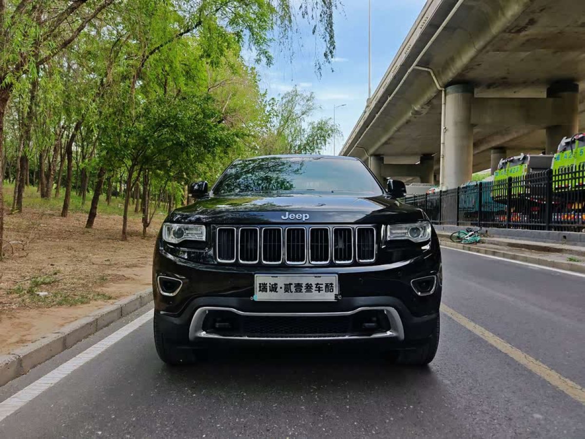 Jeep 大切諾基  2016款 3.6L 精英導(dǎo)航版圖片