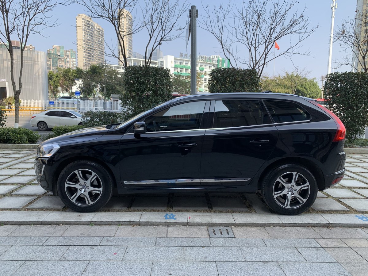 沃爾沃 XC60  2015款 T5 AWD 智遠(yuǎn)版圖片