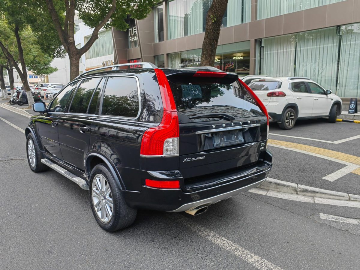 2016年6月沃爾沃 XC90  2013款 2.5T T5 行政升級(jí)版