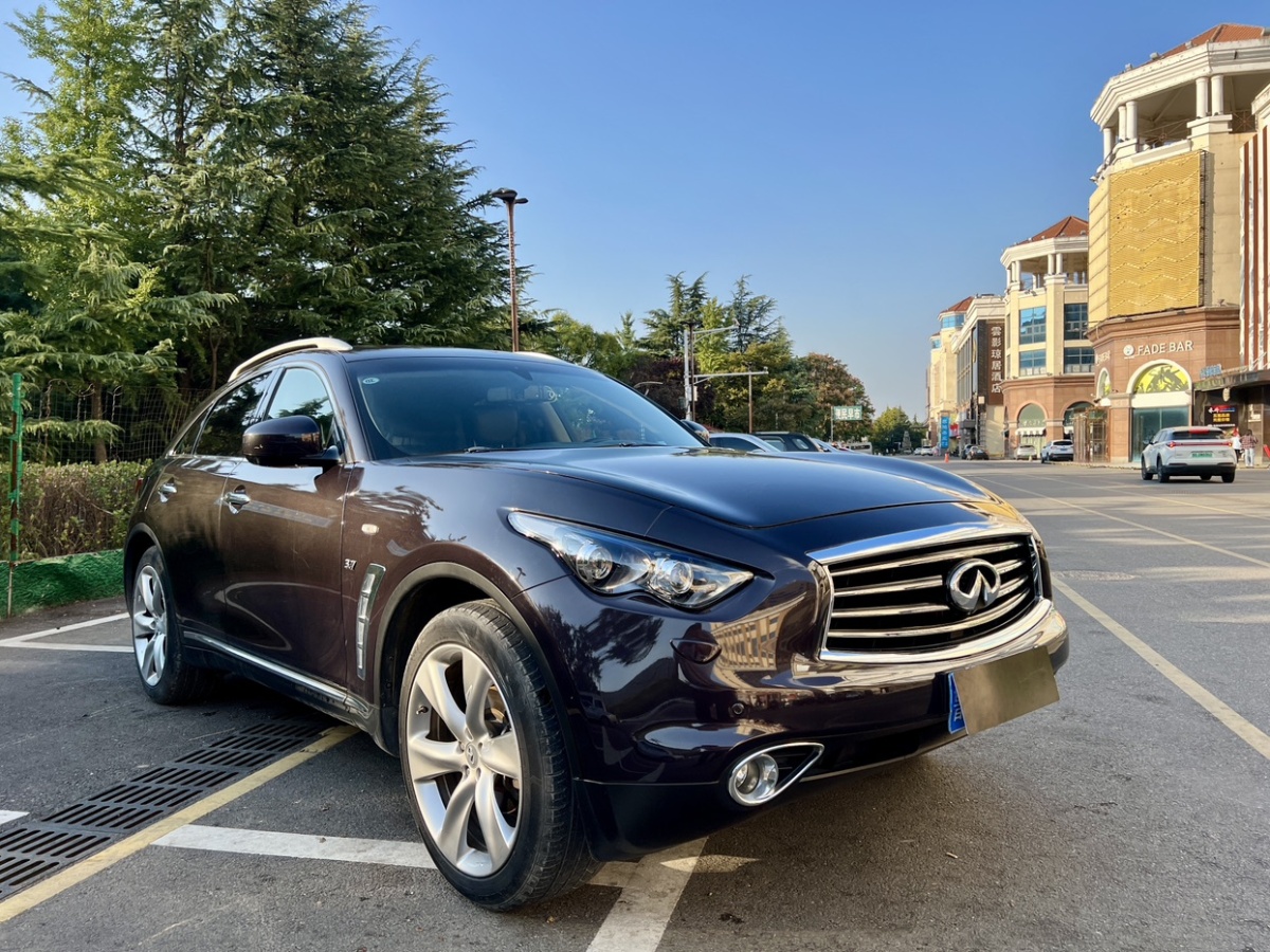 2016年8月英菲尼迪 QX70  2015款 3.7L 絕影版