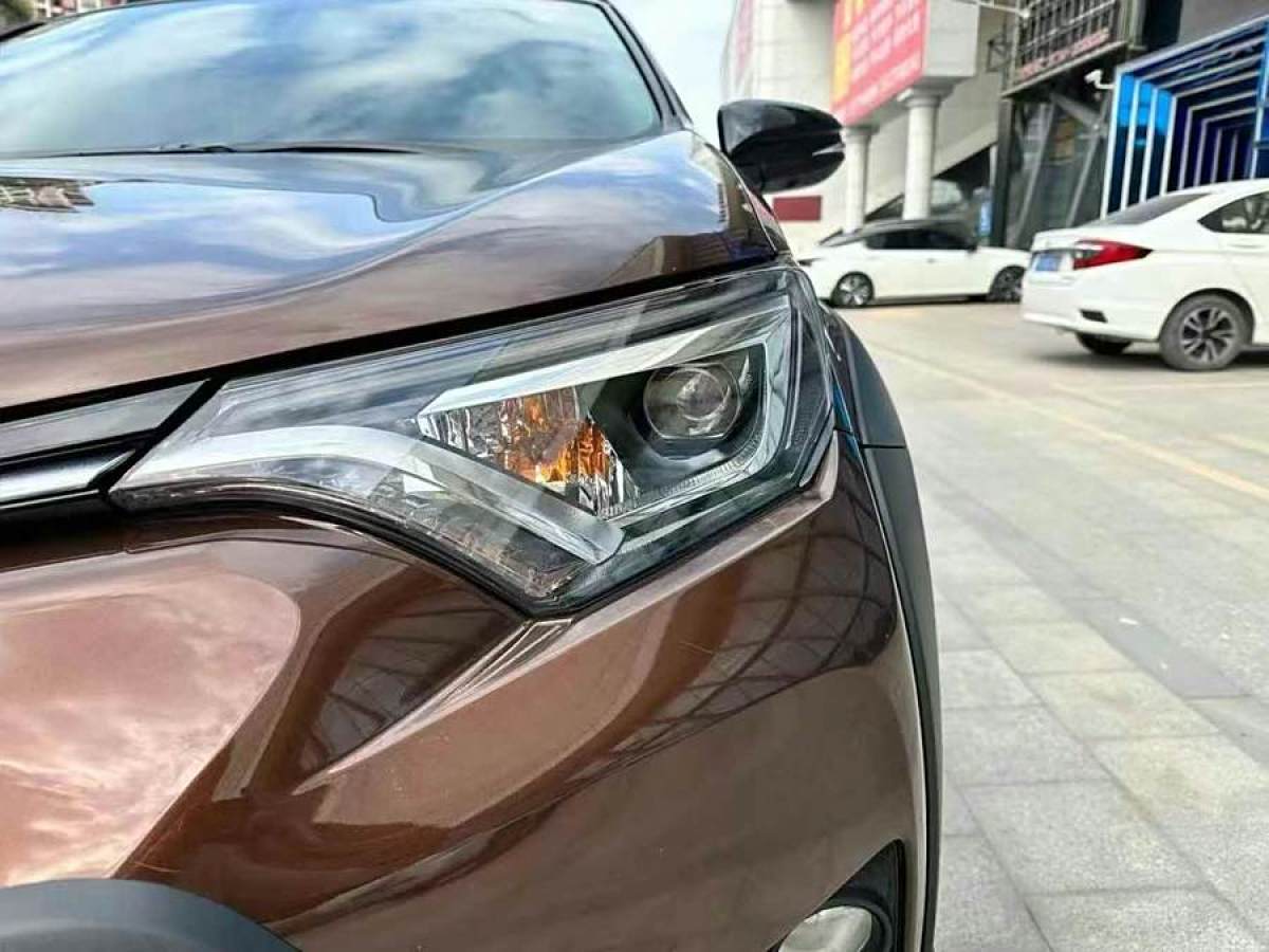 豐田 RAV4榮放  2019款 2.0L CVT兩驅(qū)風(fēng)尚X限量版 國(guó)VI圖片