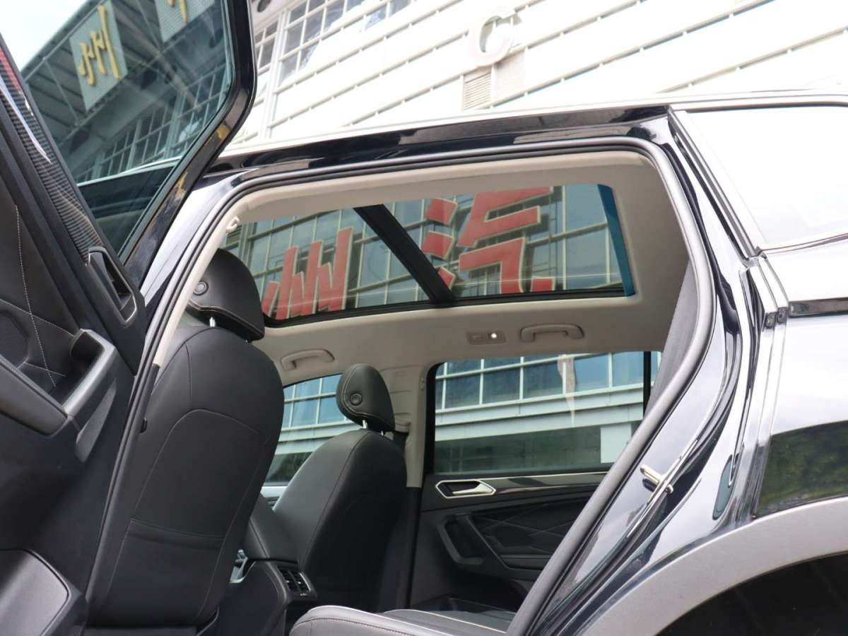 大眾 途觀L  2022款 330TSI 自動(dòng)兩驅(qū)R-Line越享版圖片