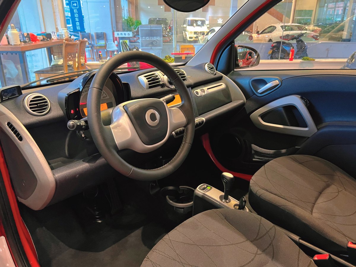 smart fortwo  2014款 1.0 MHD 硬頂城市光波激情版圖片