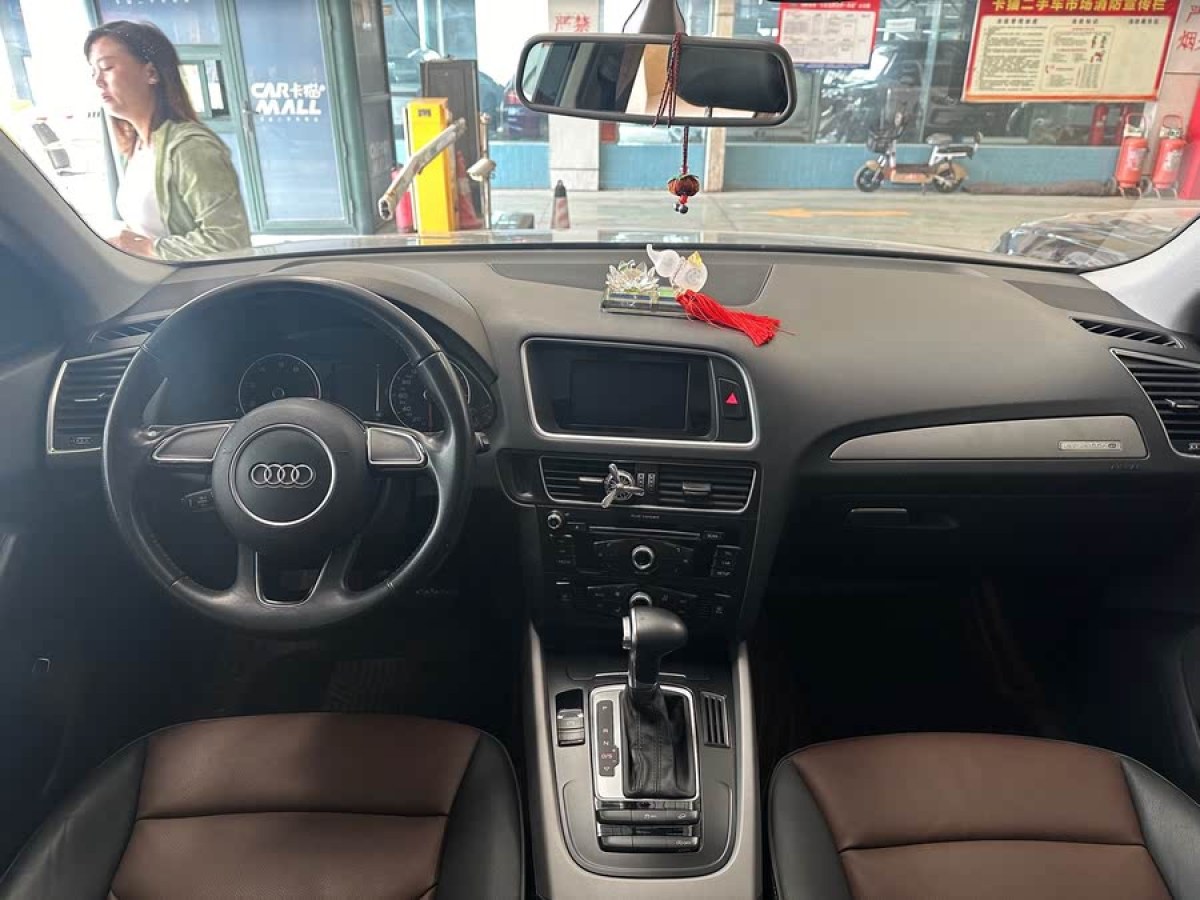 奧迪 奧迪Q5  2017款 40 TFSI 進(jìn)取型圖片