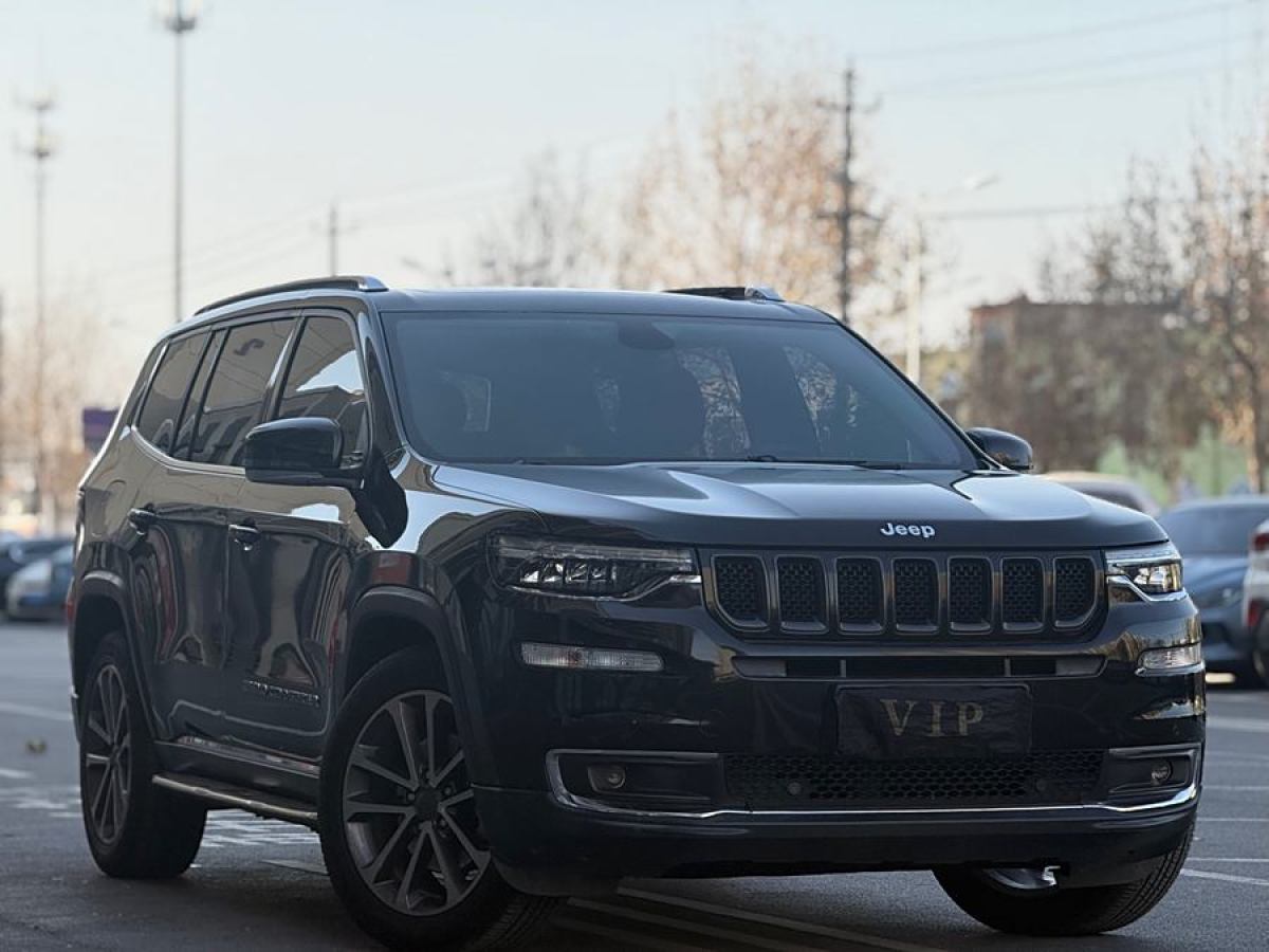 Jeep 大指揮官  2018款 2.0T 四驅(qū)尊享版圖片