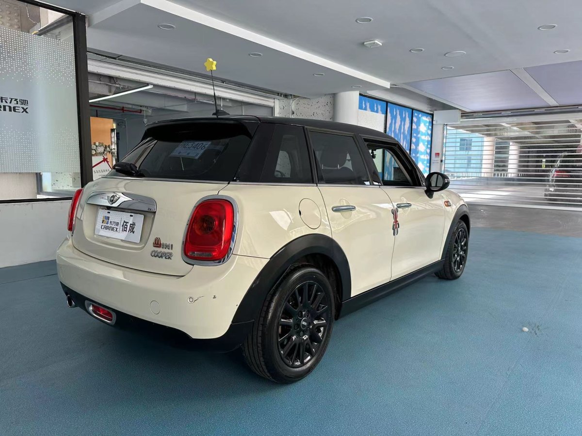 MINI MINI  2016款 1.5T COOPER 表現(xiàn)派 五門版圖片