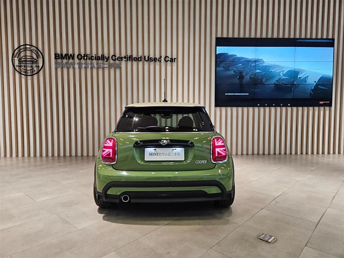 2021年9月MINI MINI  2022款 改款 1.5T COOPER 經(jīng)典派