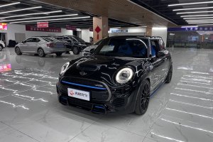 JCW MINI 2.0T JOHN COOPER WORKS