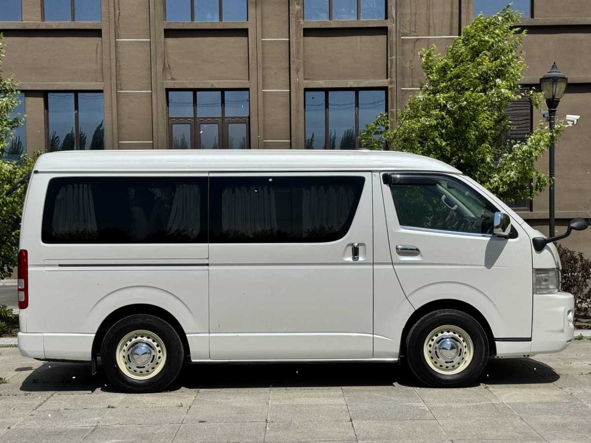 豐田 HIACE  2011款 2.7L手動(dòng)標(biāo)準(zhǔn)版10座圖片