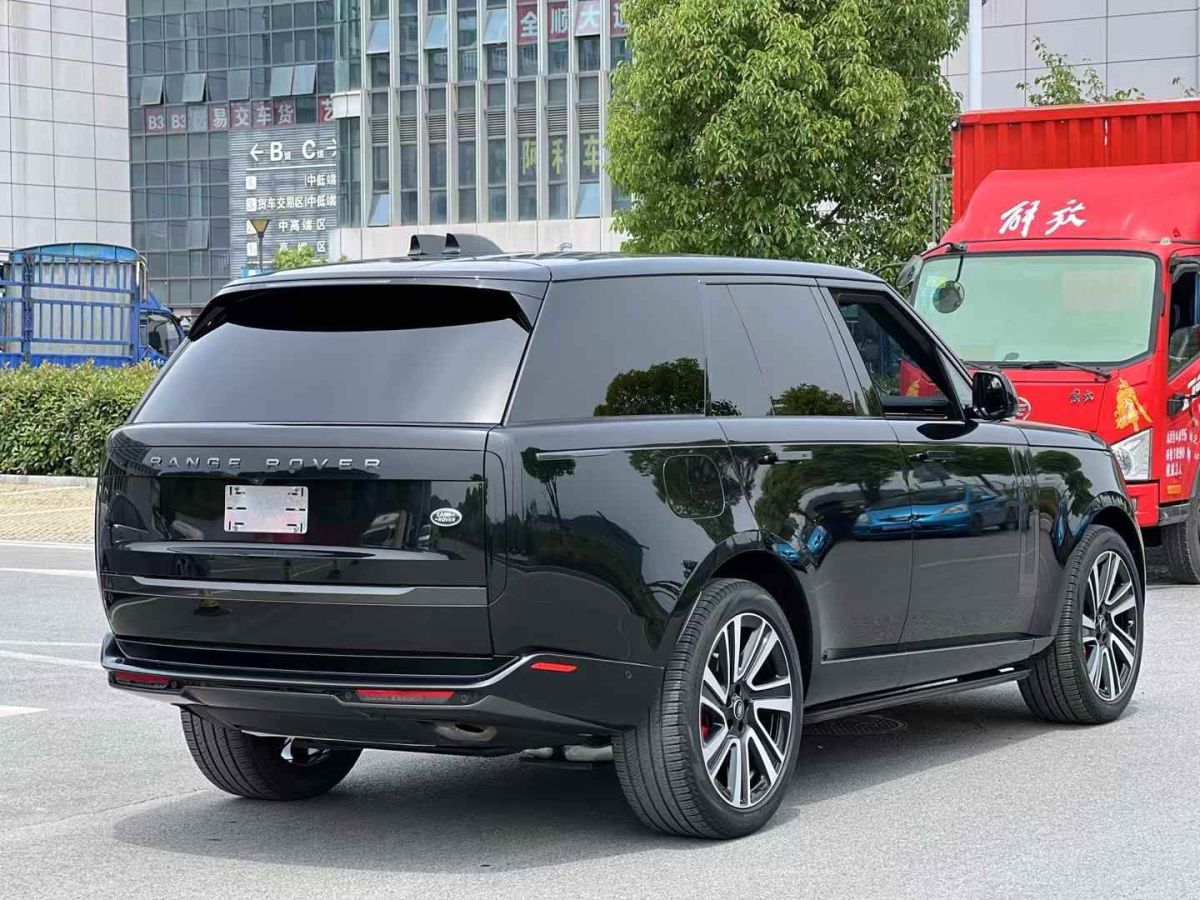 路虎 攬勝  2023款 3.0 L6 360PS 盛世版圖片
