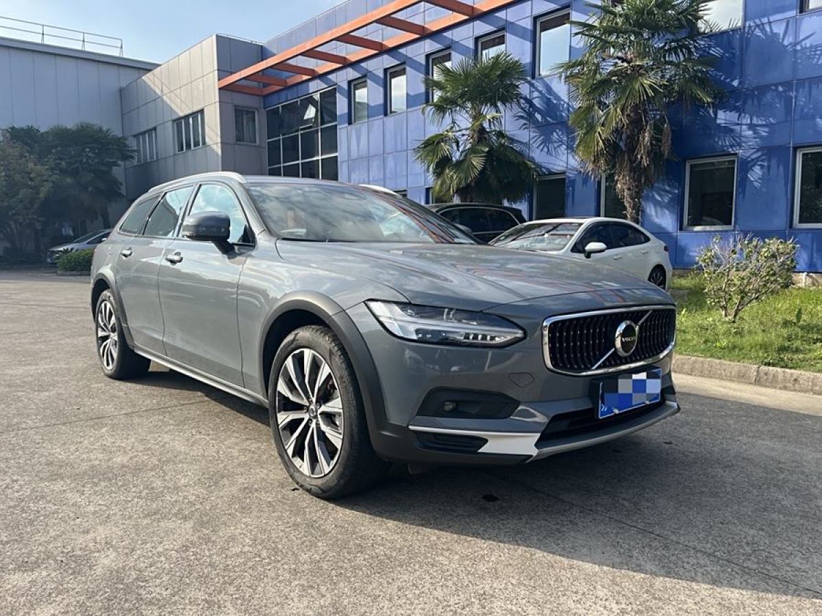 2021年8月沃爾沃 V90  2023款 Cross Country B5 AWD 智遠(yuǎn)版