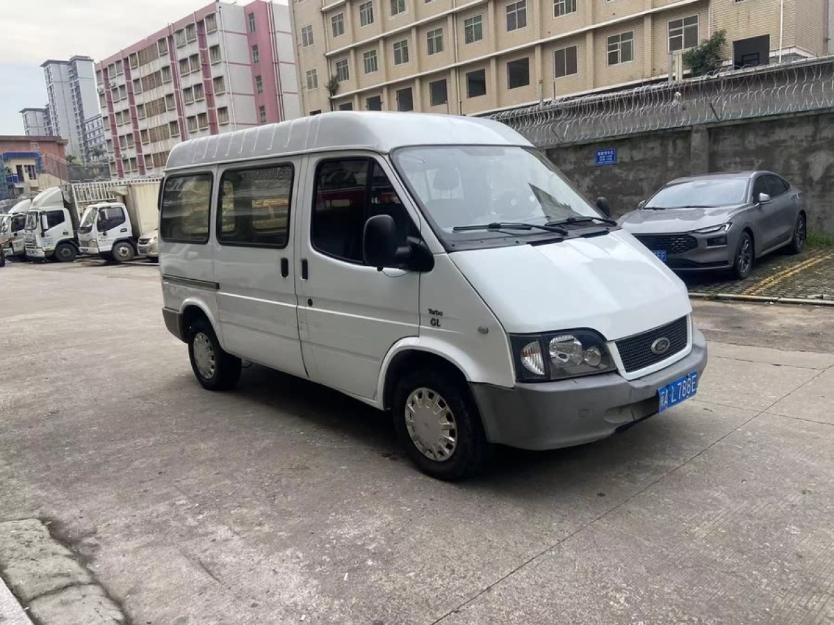 福特 經(jīng)典全順  2016款 2.8T柴油短軸6座中頂多功能車JX493ZLQ4圖片