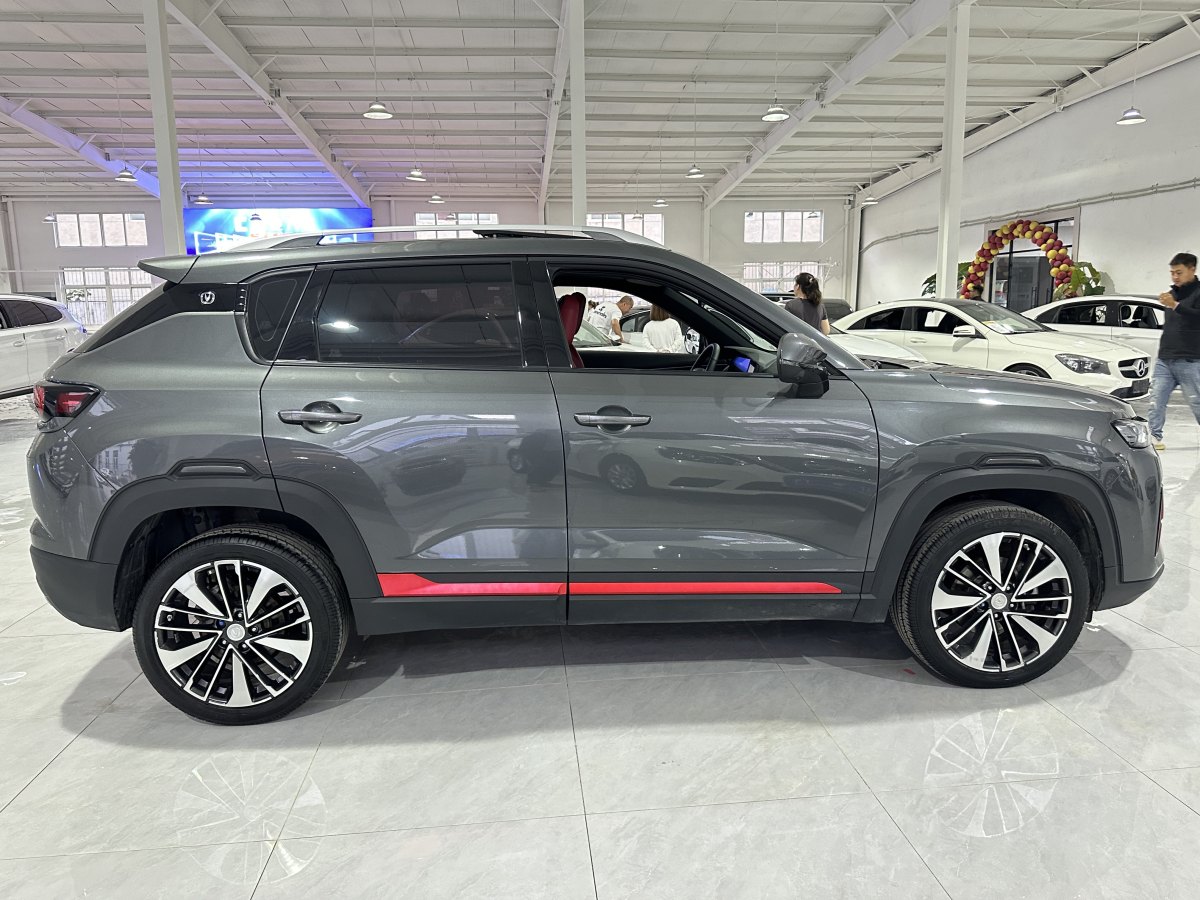 長(zhǎng)安 CS35 PLUS  2021款 改款 藍(lán)鯨NE 1.4T DCT領(lǐng)航型圖片