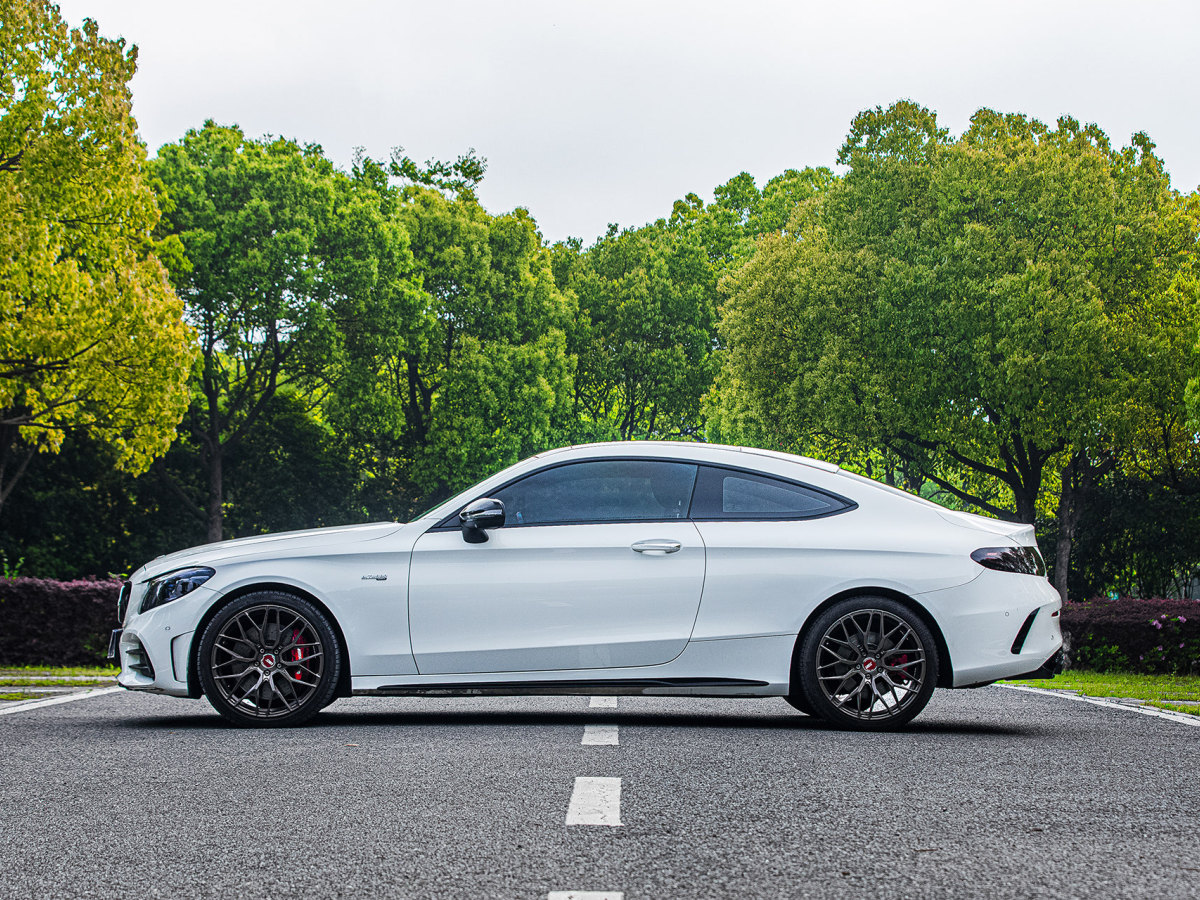 奔馳 奔馳C級(jí)AMG  2019款 AMG C 43 4MATIC 轎跑車圖片