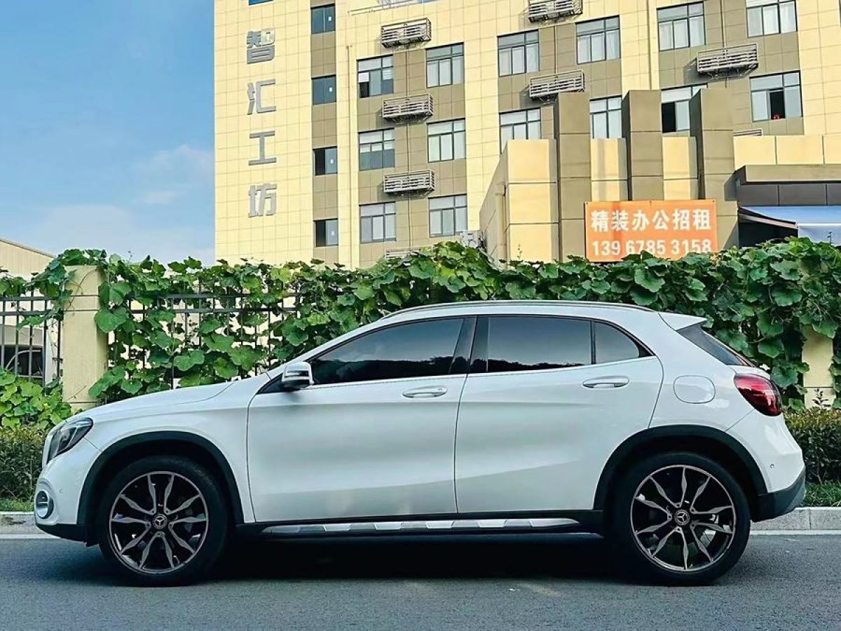 2015年11月奔馳 奔馳GLA  2015款 GLA 220 4MATIC 時(shí)尚型