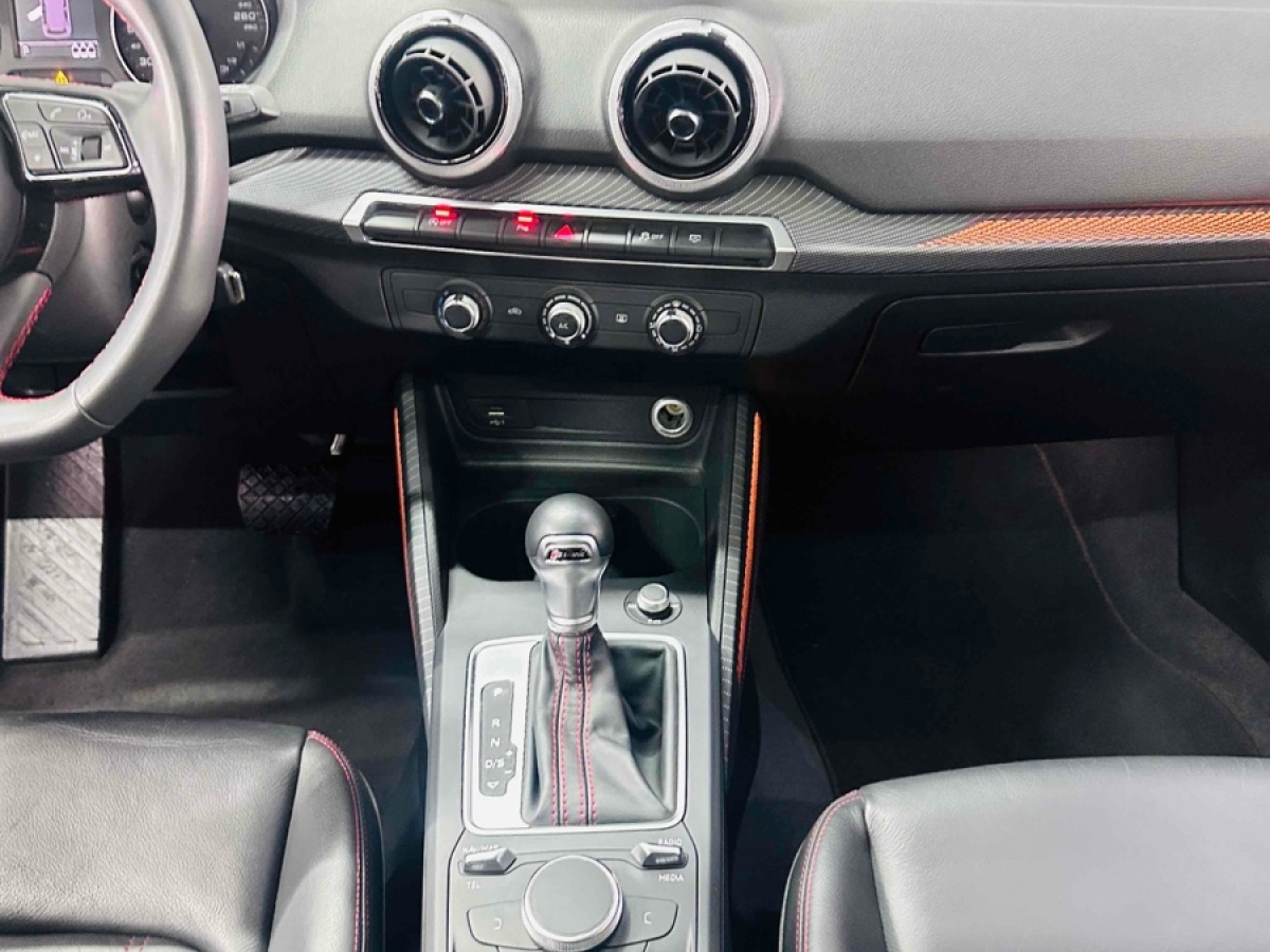 奧迪 奧迪Q2L  2022款 35 TFSI 進(jìn)取動(dòng)感型圖片