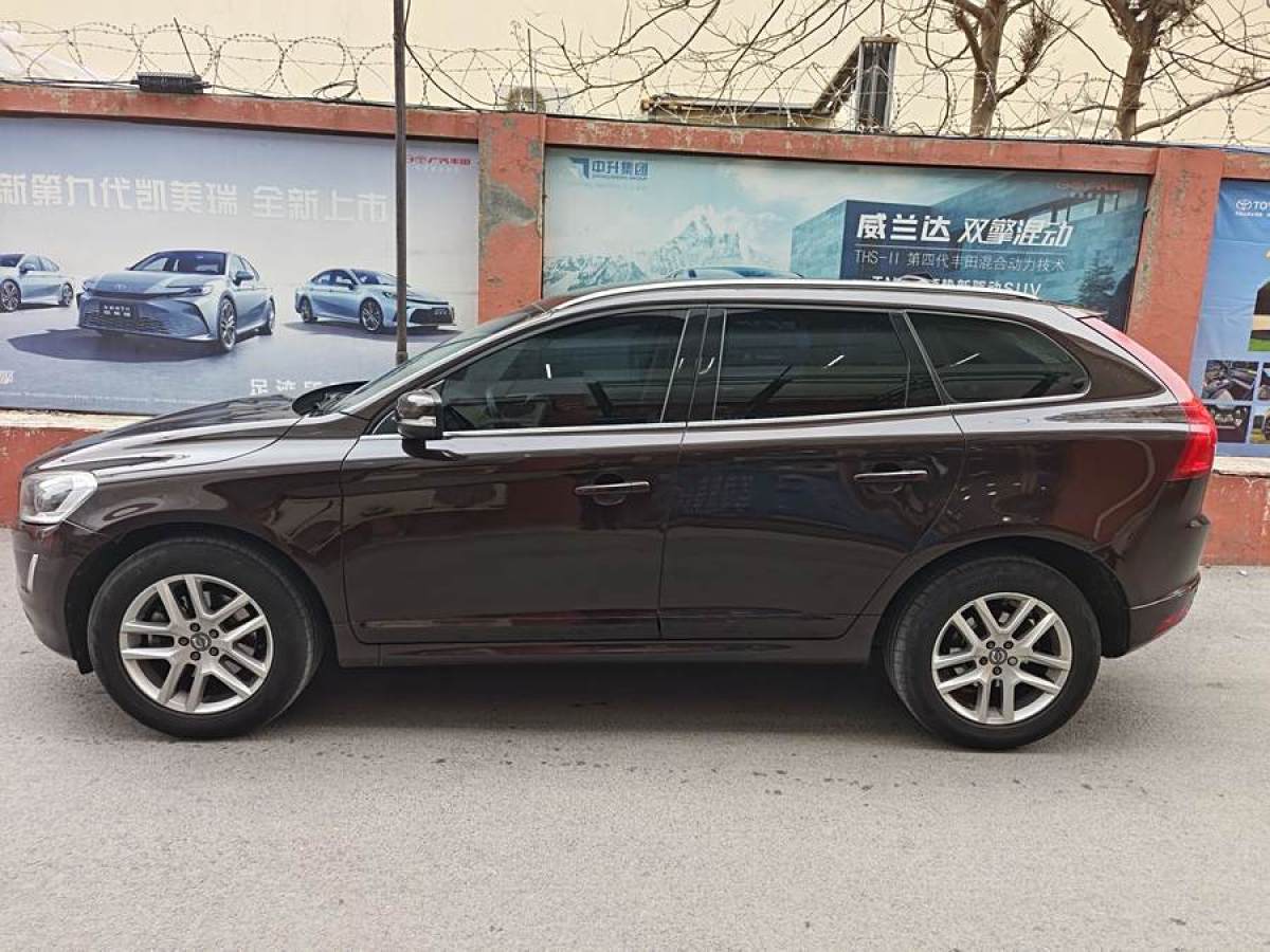 沃爾沃 XC60  2017款 T5 AWD 智進(jìn)升級(jí)版圖片