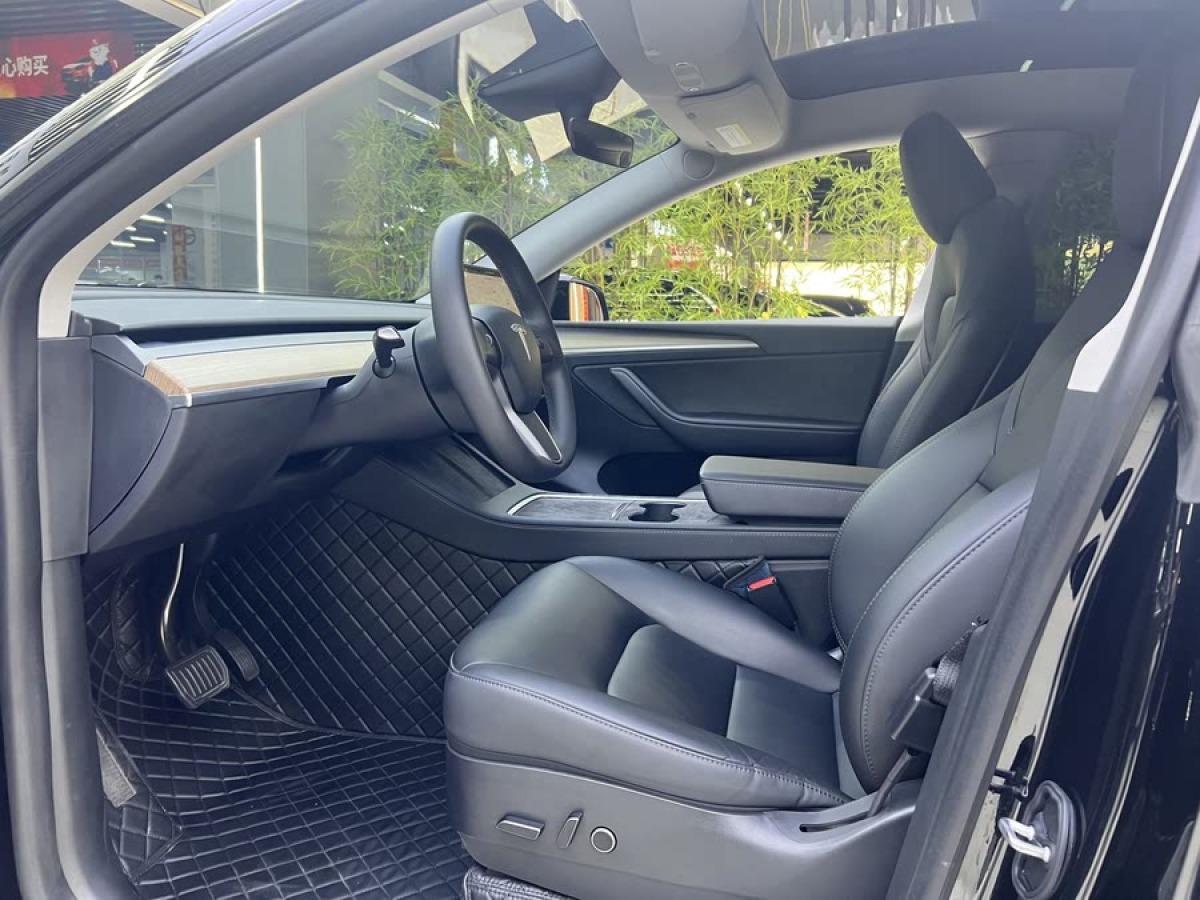 特斯拉 Model Y  2022款 改款 后輪驅(qū)動(dòng)版圖片
