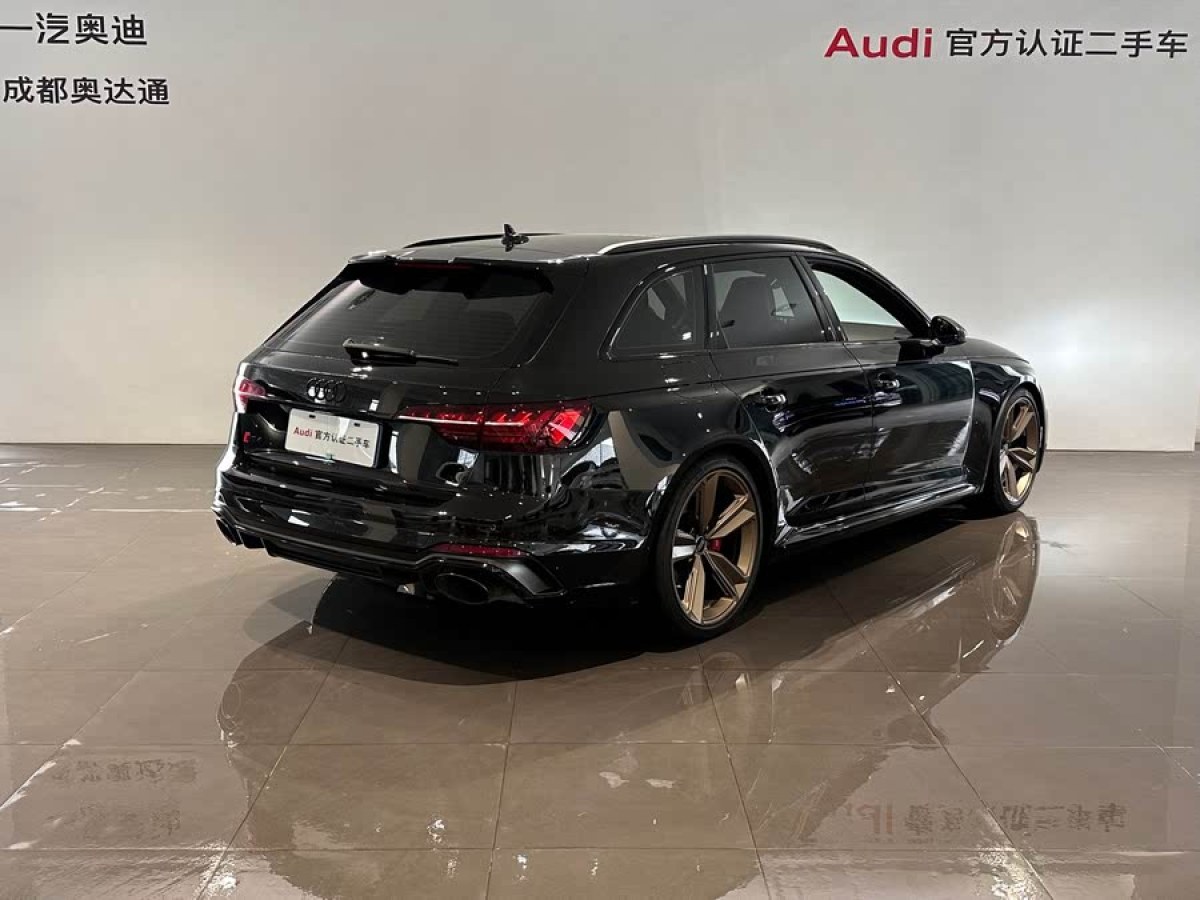 奧迪 奧迪RS 4  2023款 RS4 Avant 暗金版圖片