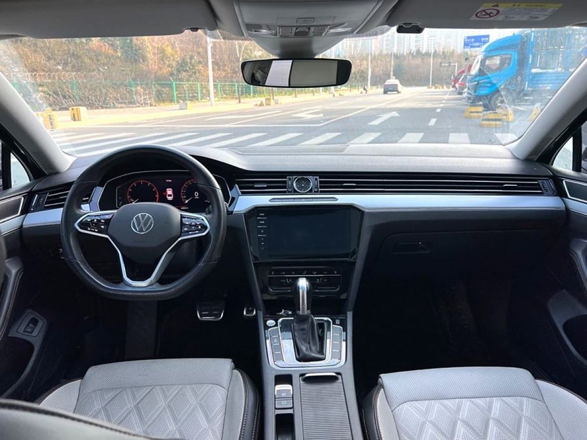 大眾 邁騰  2023款 200萬輛紀念版 330TSI DSG豪華型圖片