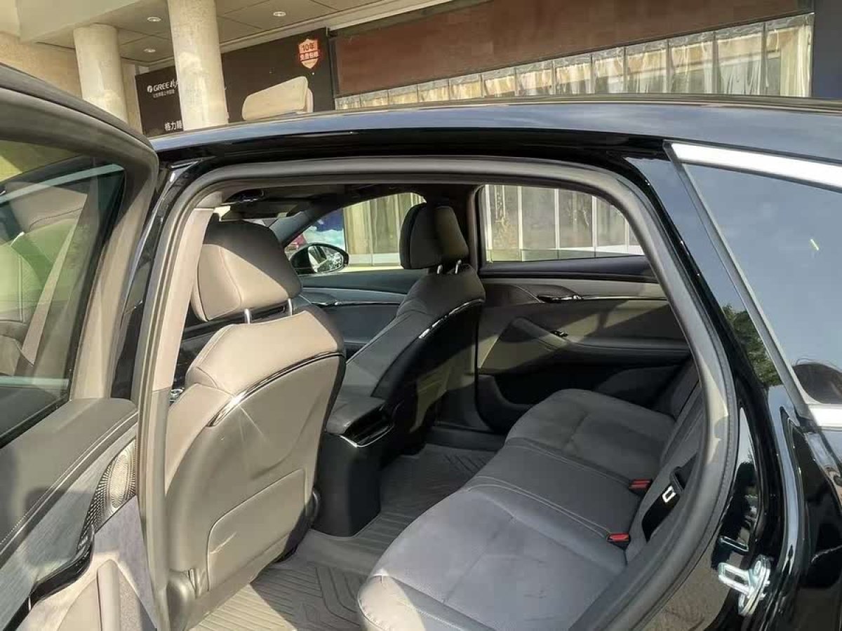 嵐圖 嵐圖追光  2024款 PHEV 四驅(qū)超長續(xù)航旗艦版圖片