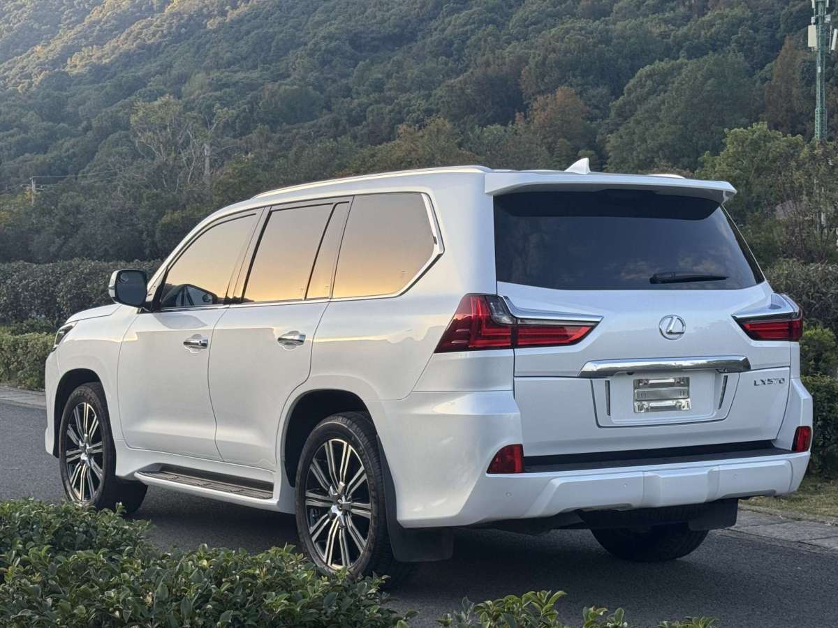 雷克薩斯 LX  2019款 570 動感豪華版圖片