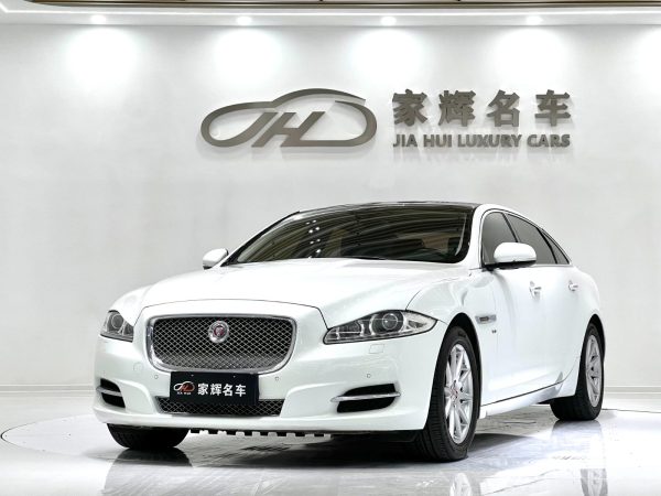 捷豹 XJ  2014款 XJL 2.0T 两驱全景商务版