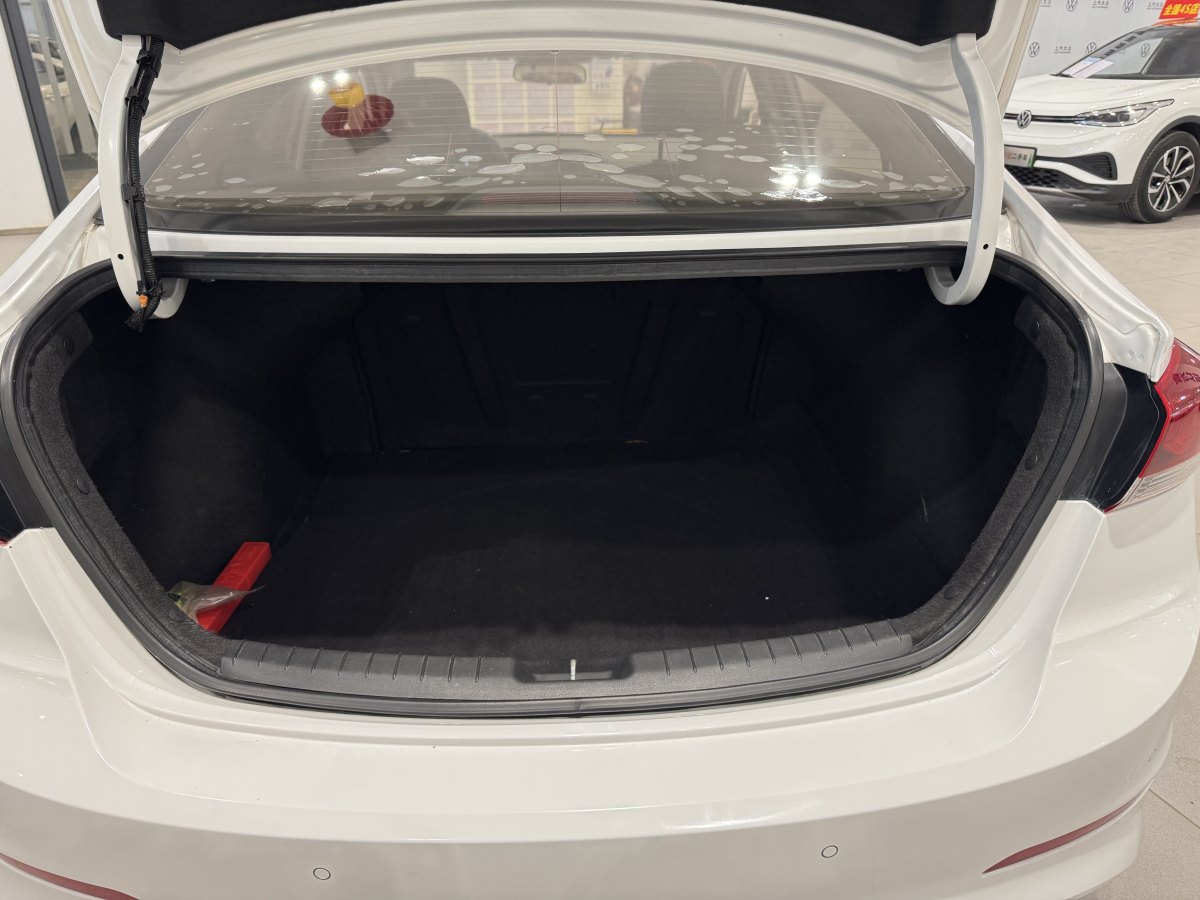 現(xiàn)代 領(lǐng)動(dòng)  2016款 1.6L 自動(dòng)智炫?精英型圖片