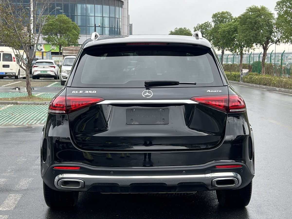 奔馳 奔馳GLE  2022款 改款 GLE 350 4MATIC 時(shí)尚型圖片