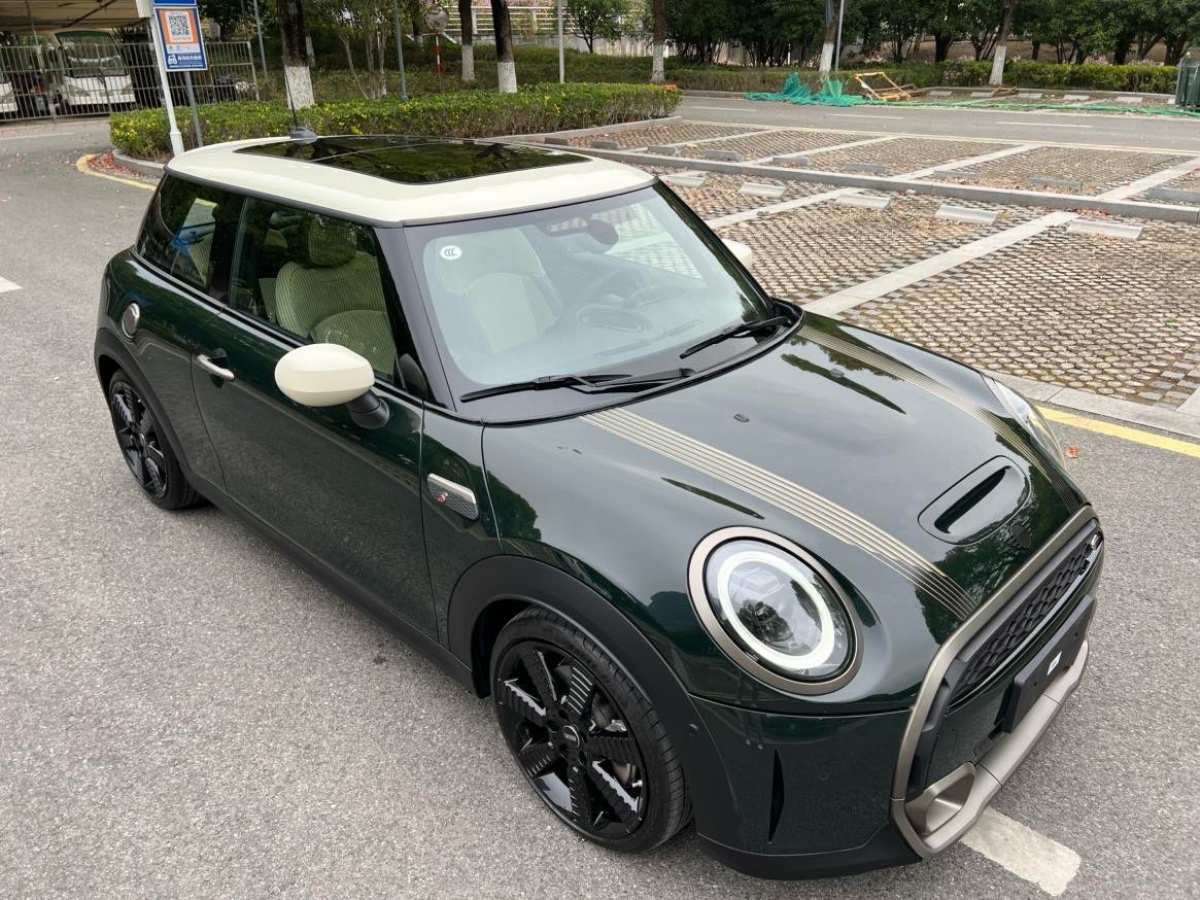 MINI MINI  2022款 2.0T COOPER S 執(zhí)迷特別版圖片